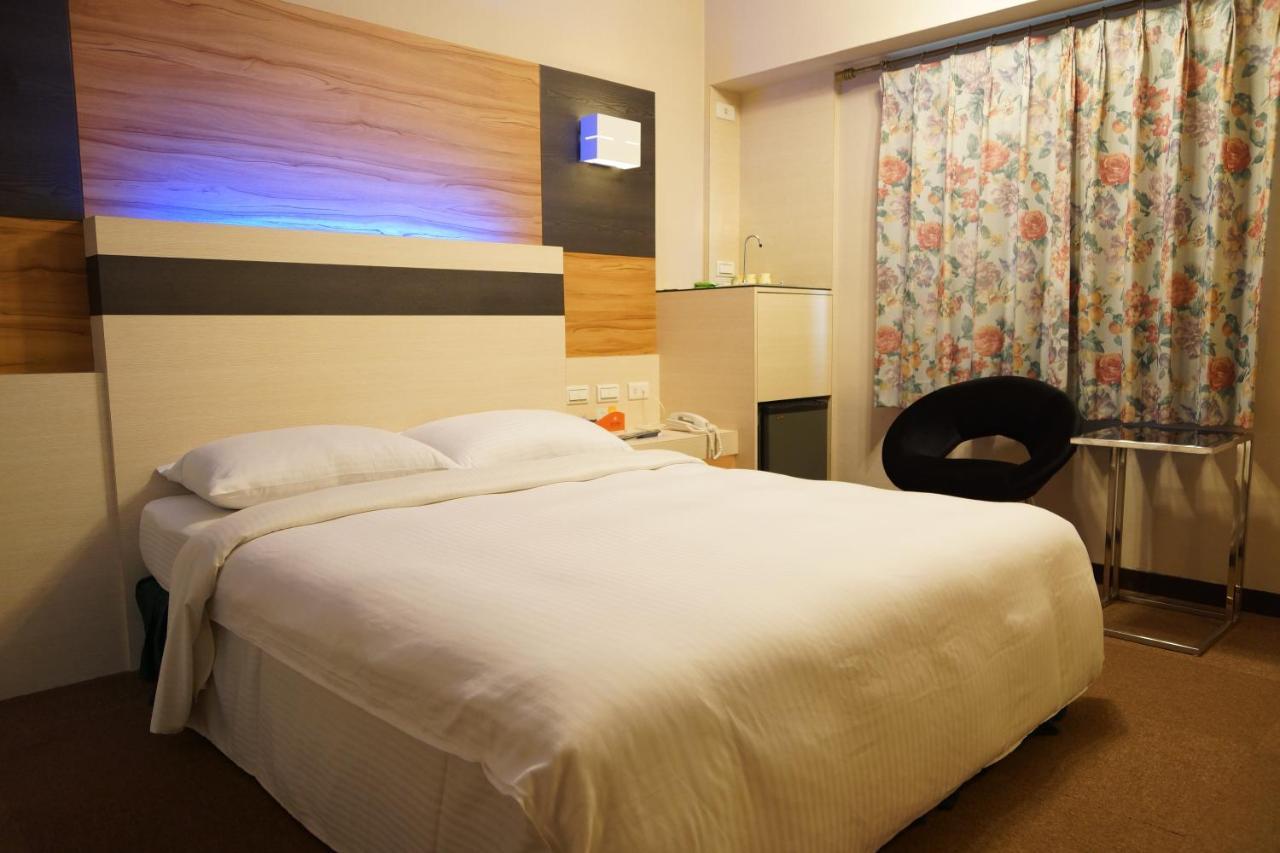 Ying Dai Hotel Tainan Exterior foto